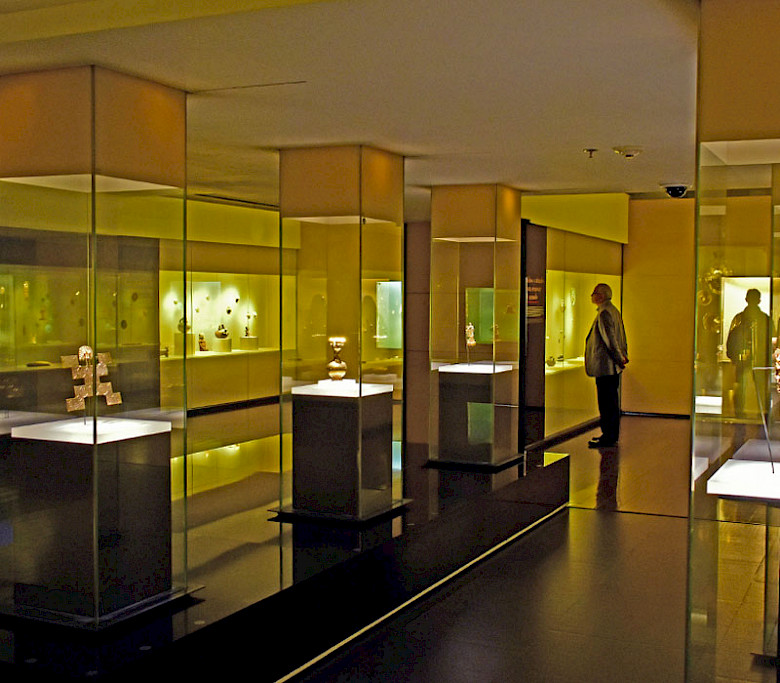 Tour in La Candelaria and Tejo game