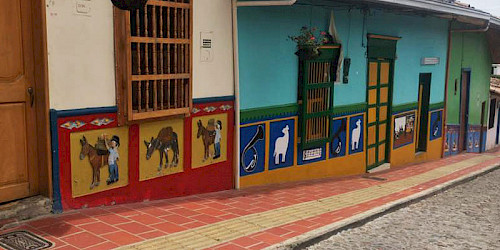 Tour di Guatapé e Medellín